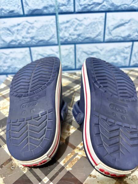 Crocs enfants bleus