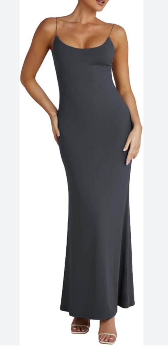 Robe Noire Élégante Longue