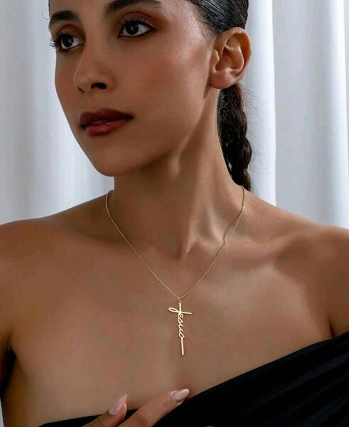 Chaîne avec Pendentif Jésus