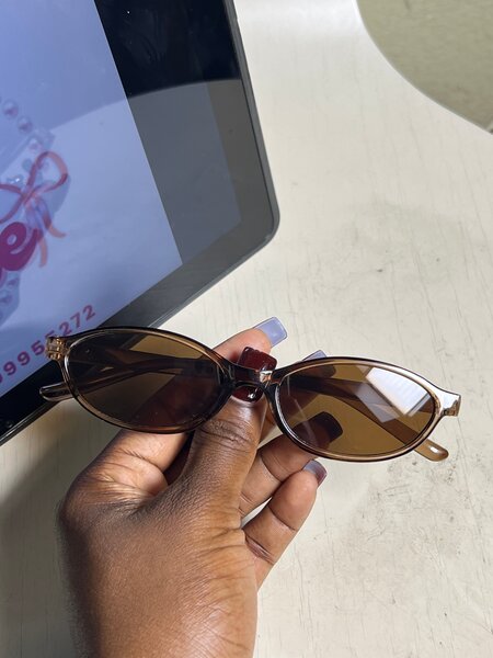 Lunettes de soleil élégantes pour femme