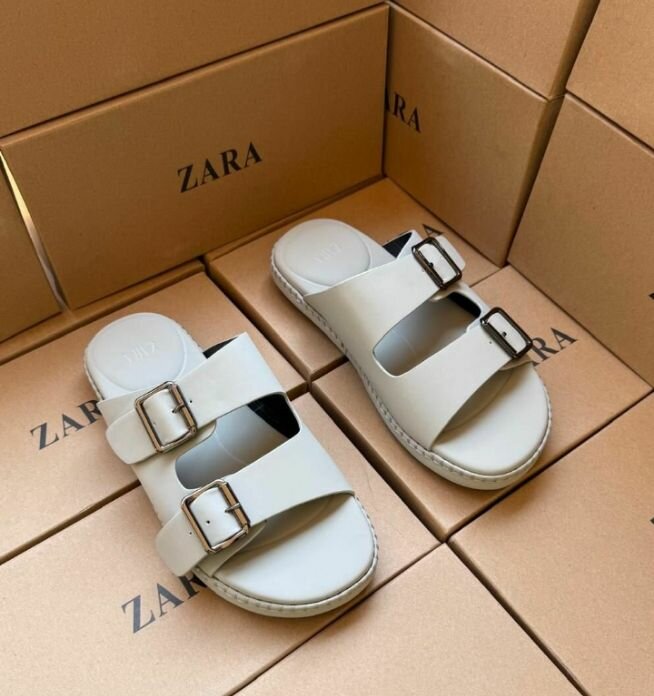 Sandales à boucles Zara