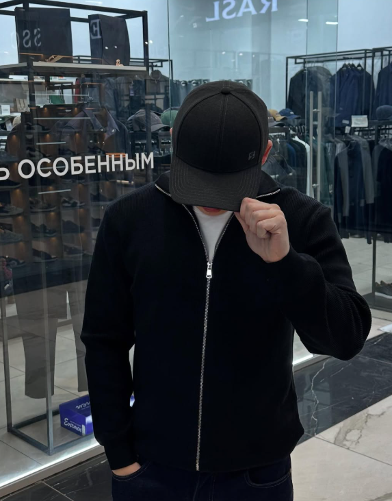 кепка черная