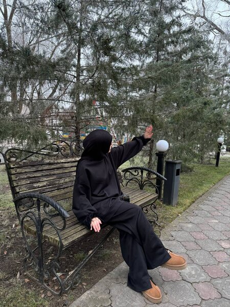 Двойка с перьями