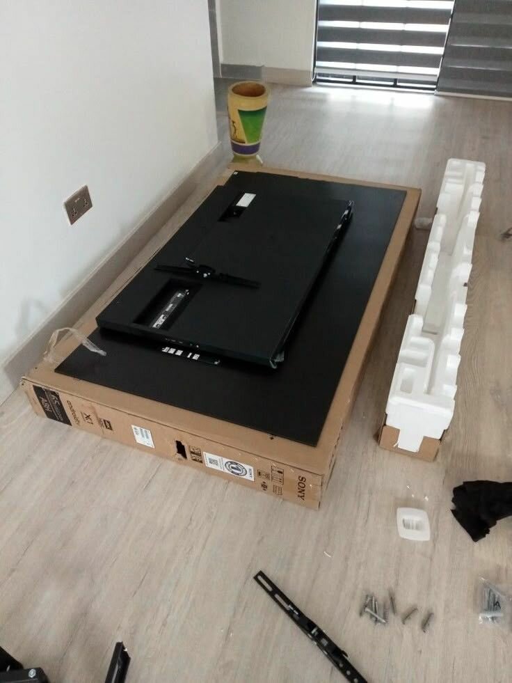 TCL 43-inch HD LED Roku Smart TV