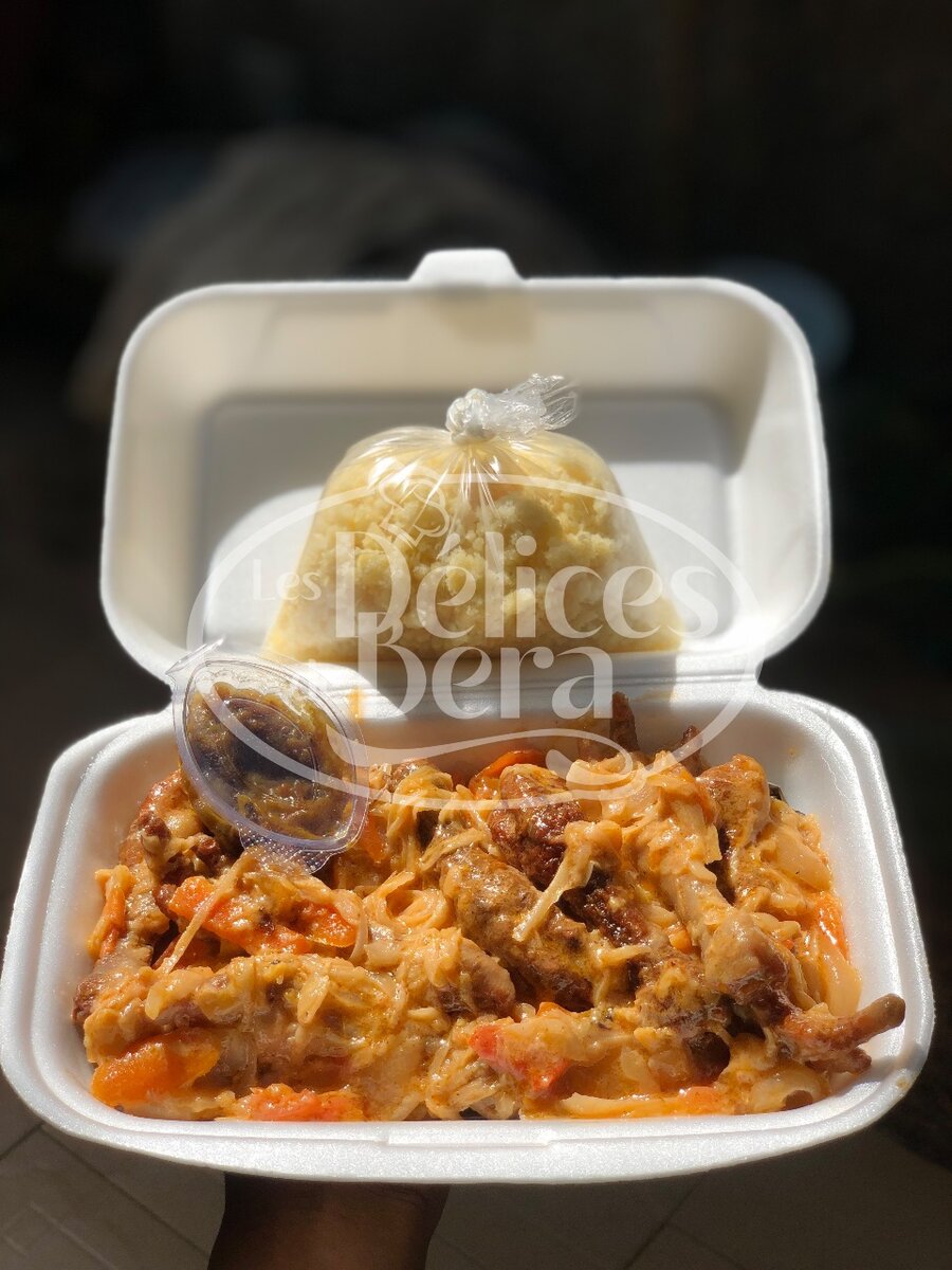 Plat de pâte de poulet