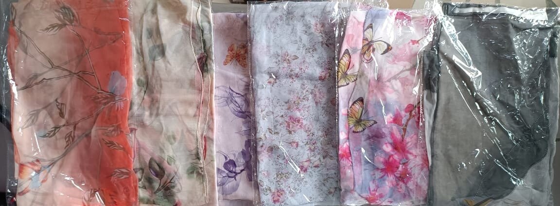 Écharpe en mousseline florale