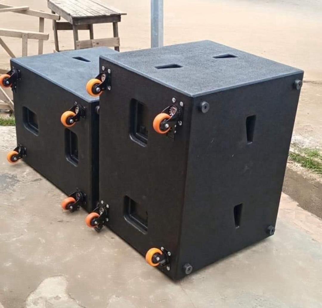 Caisson de basse puissant mobile