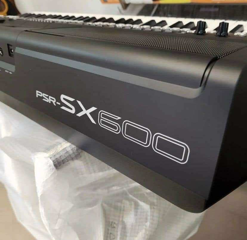 Yamaha PSR-SX600 Keyboard