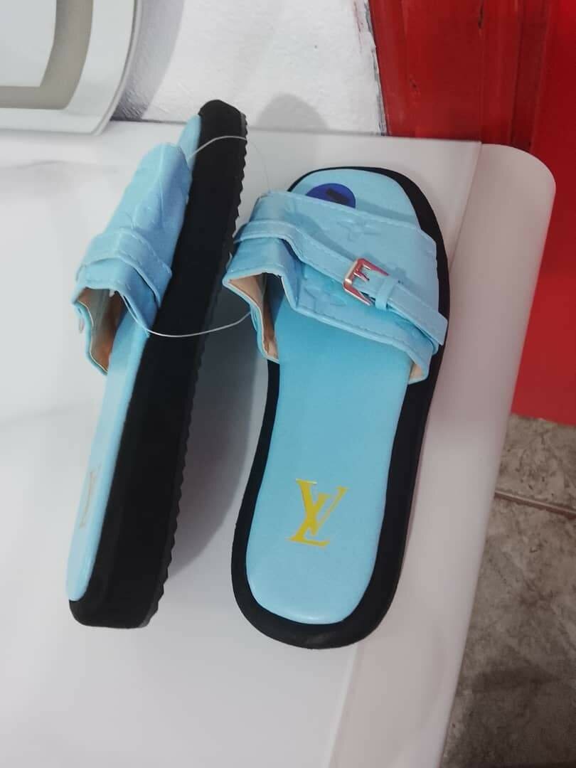 Sandales bleu tendance