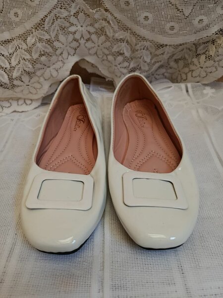 Chaussures plats blancs