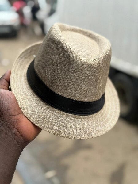 Chapeau Fedora en Paille Élégant