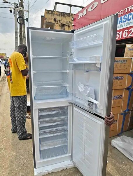 Réfrigérateur Hisense argent