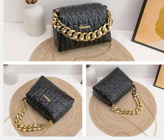 Sac bandoulière noir élégant