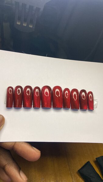 Ongles faux élégants