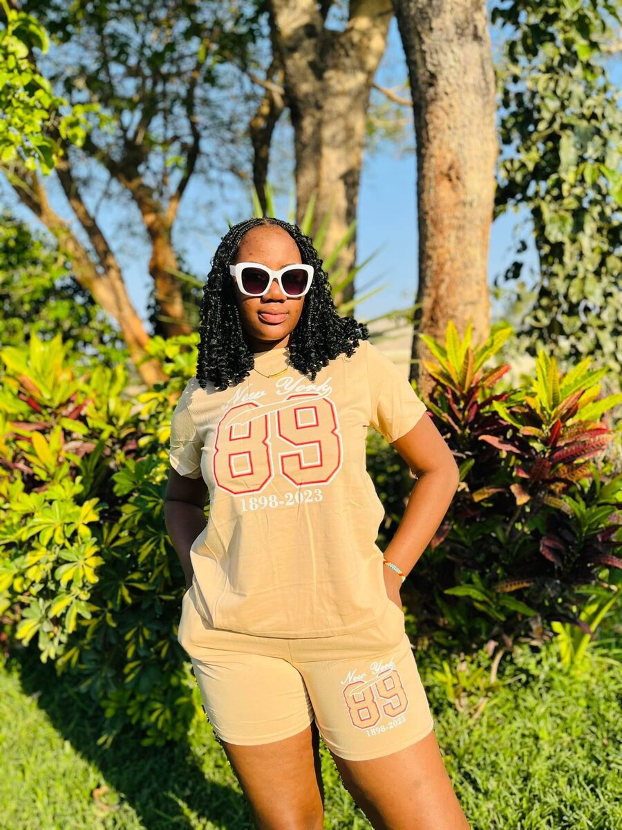 Women's two-piece with shorts, beige