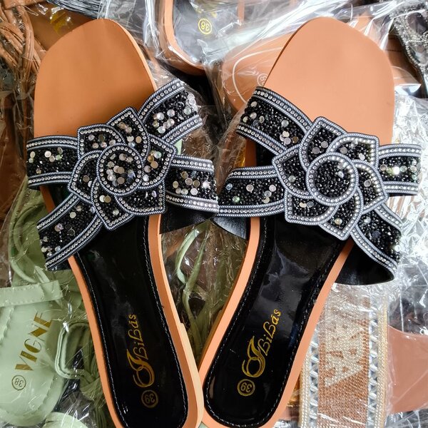 Sandales élégantes à strass