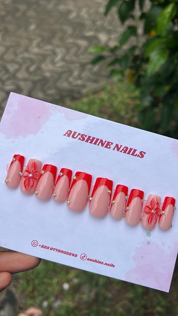 Faux Ongles Designs Éblouissants