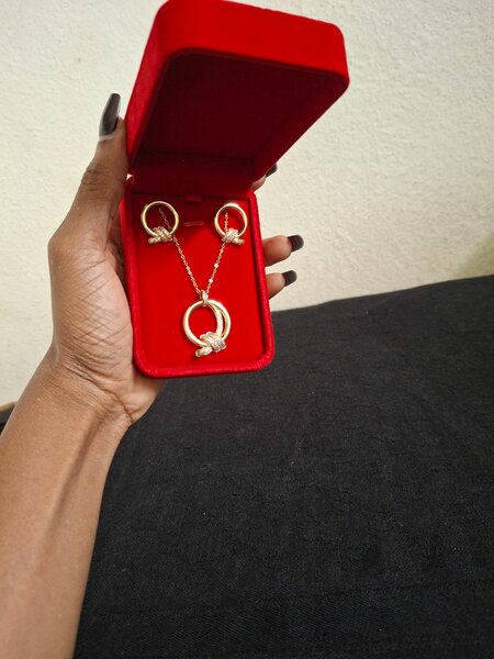 Parure élégante en or