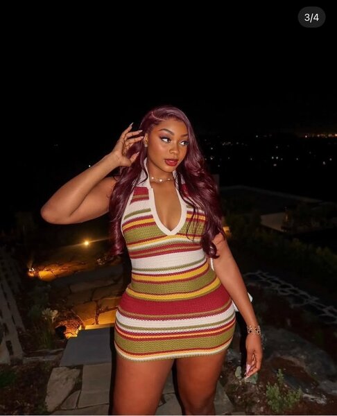 Robe Tricotée Rayée Élégante