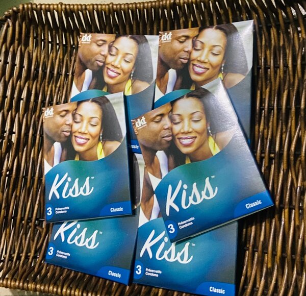 30 Préservatifs (10 paquets )