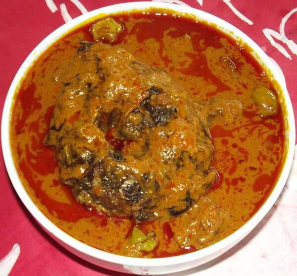 Placali sauce graine