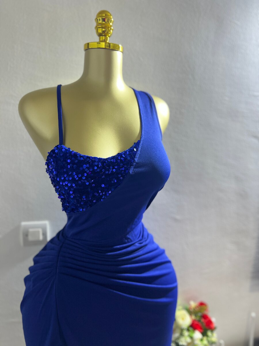 Robe Bleu Élégante avec Sequins