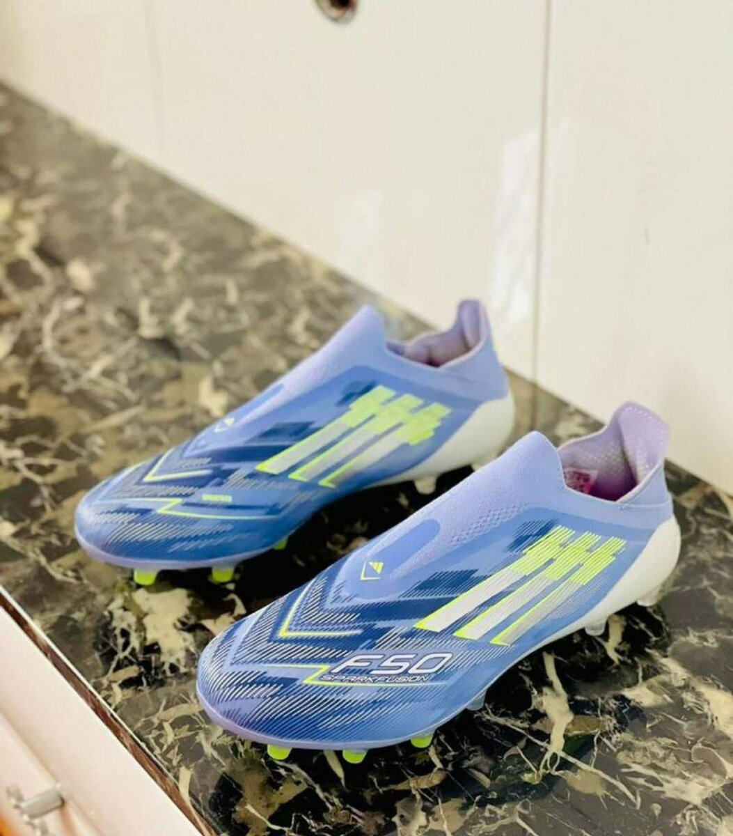 Chaussures de Football f50