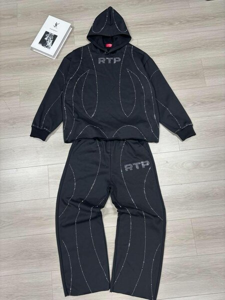 Ensemble de survêtement noir