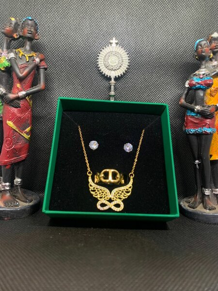 Chanel Gold Necklace Set with Diamond Earrings