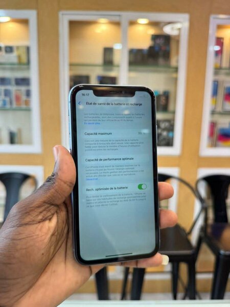 iPhone XR