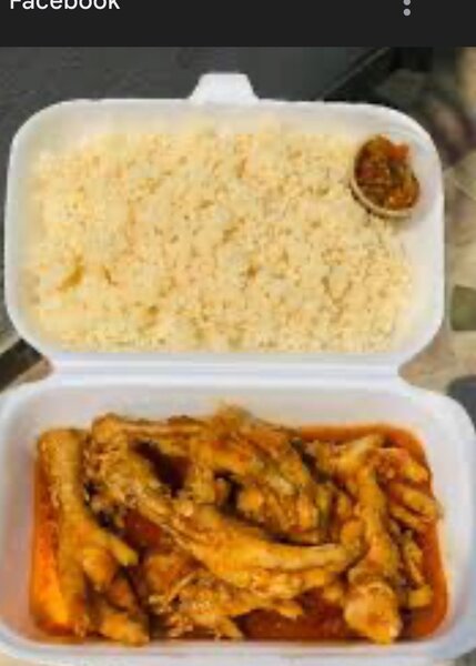 Patte de poulet attiéké