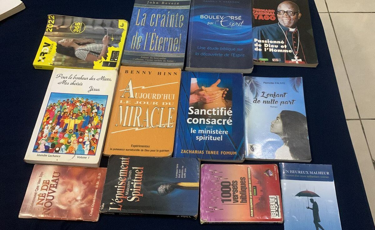 Livres doccasion de tout  genre SOLDES!!!!