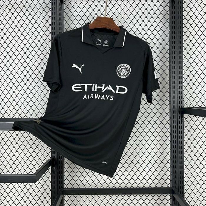 Maillot de football noir élégant