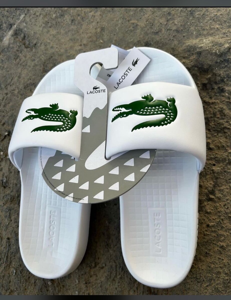 Claquette Lacoste