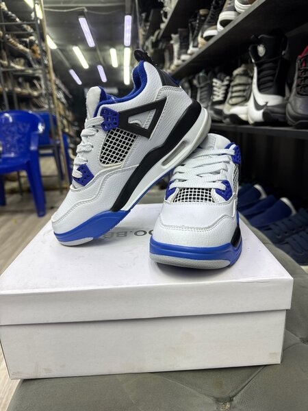 Air Jordan 4