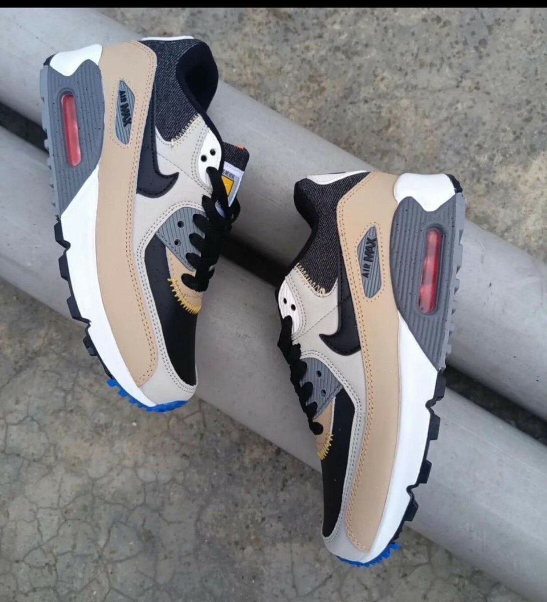 NIKE AIRMAX
