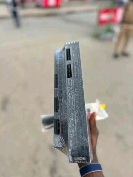 Console PlayStation 4 Slim 500 Go