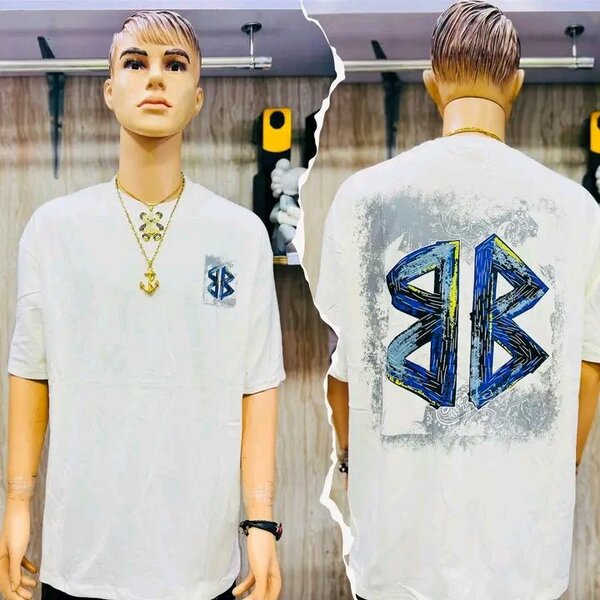 T-shirt graphique moderne