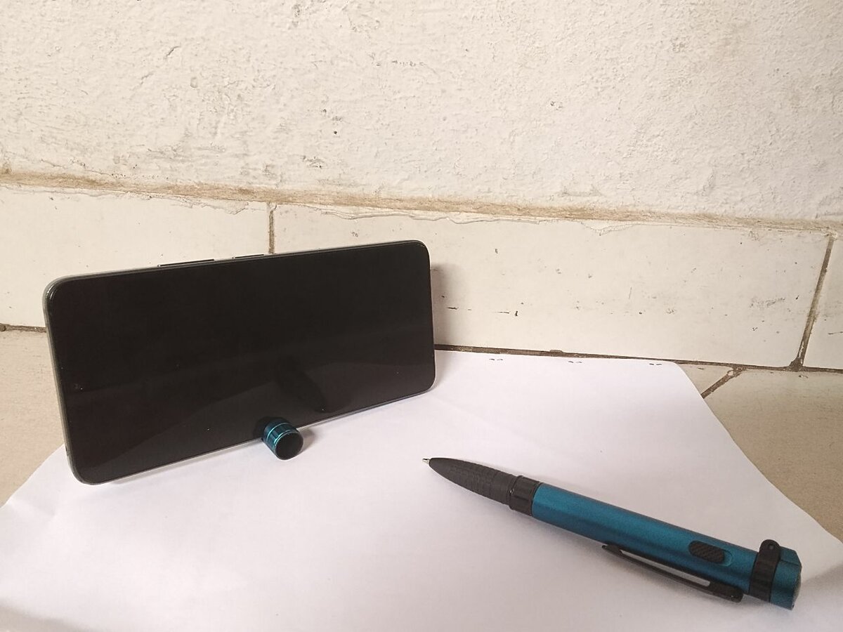 Stylo multifonction 6 en 1+LED