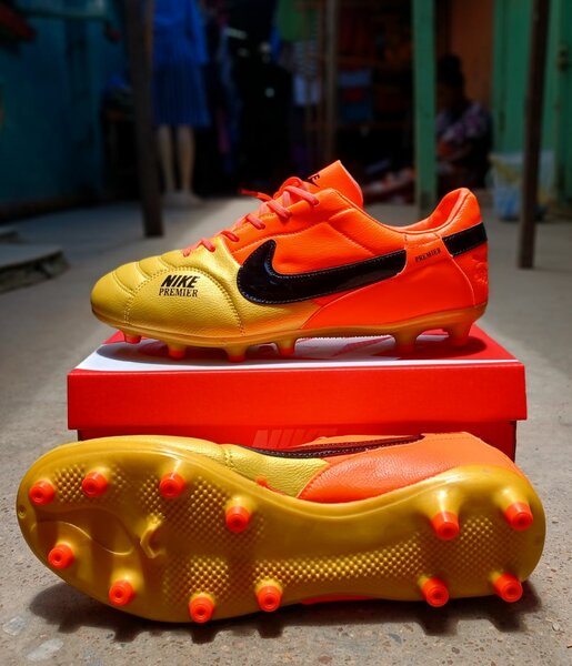 Soccer boots