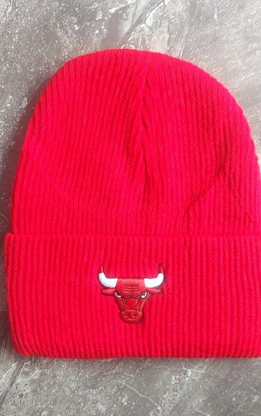 Bonnet rouge sportif