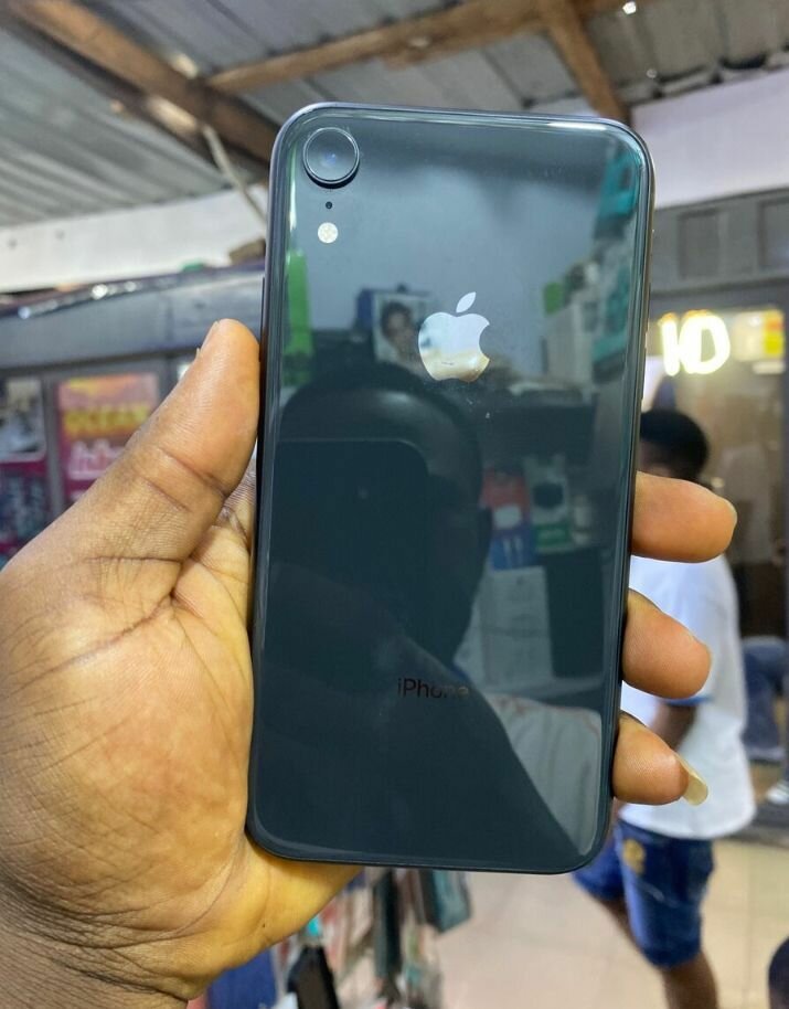 iPhone XR