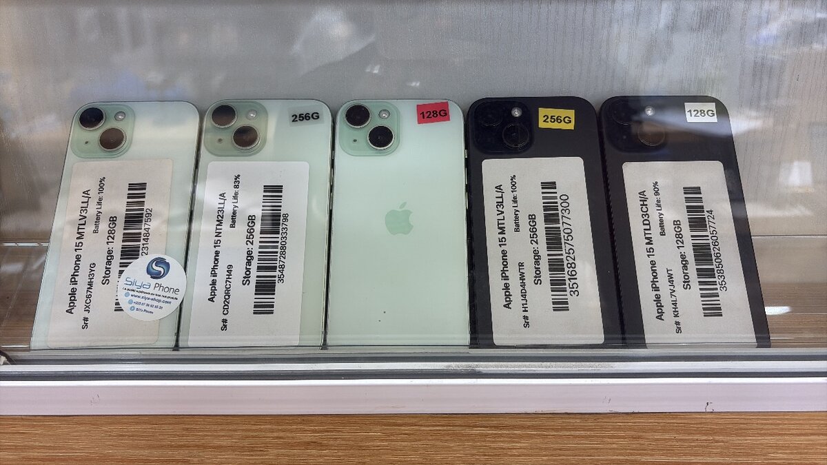 iPhone 15 simple quasi neuf