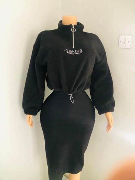 Women's Black Sweatshirt