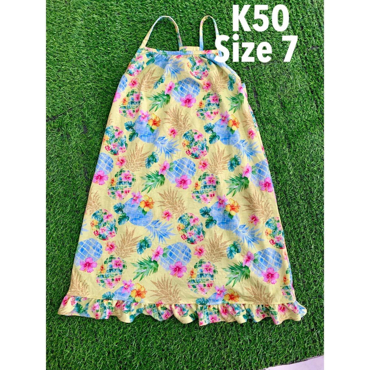 Beige dress with print size 7