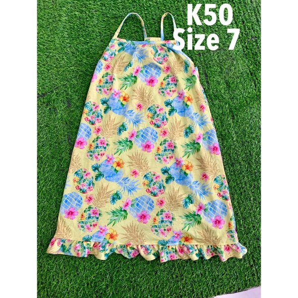 Beige dress with print size 7