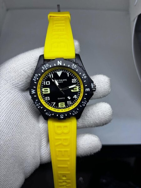 Montres sport colorées homme