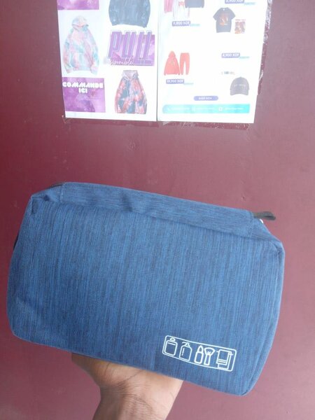 Trousse de toilette UNISEXE pour Voyage et soins 