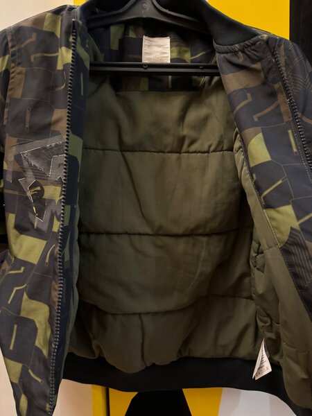 Куртка / бомбер