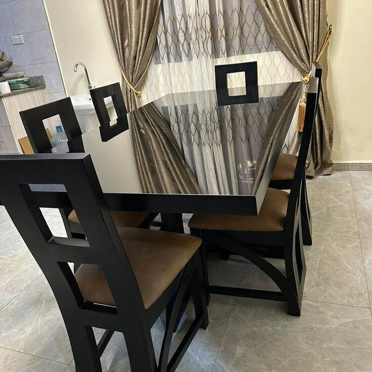 Table à manger moderne en verre